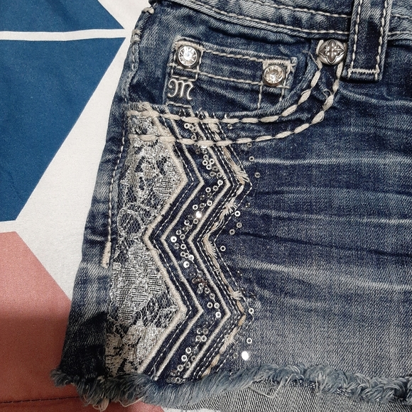 Miss Me Jean shorts - Picture 3 of 8